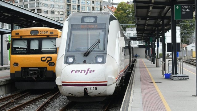 Un traballador de Adif dá positivo e obriga a pechar os despachos de billetes en Vigo Guixar